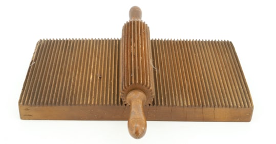 EARLY WOODEN HAND FLUTER
