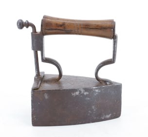 SMALL SIZE GERMAN BOX IRON