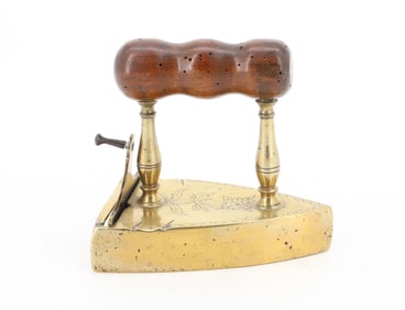EARLY EUROPEAN SMALL SIZE BOX IRON