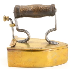 19 C EUROPEAN BOX IRON