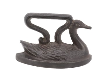 EARLY SMALL SIZE SWAN IRON