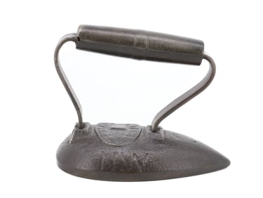 EARLY POLISHING IRON