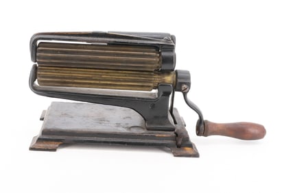 ANTIQUE FLUTING MACHINE