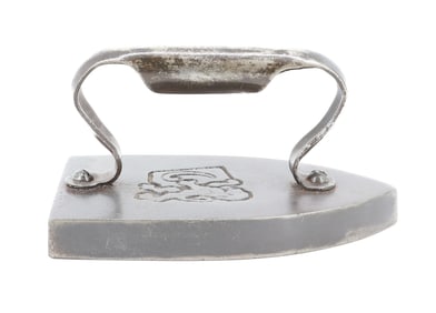 EMBOSSED FLAT IRON
