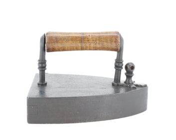 19TH CENTURY GERMAN BOX IRON
