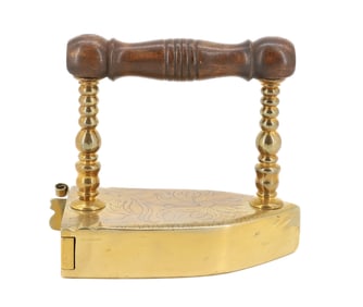 FINELY ENGRAVED EUROPEAN BOX IRON
