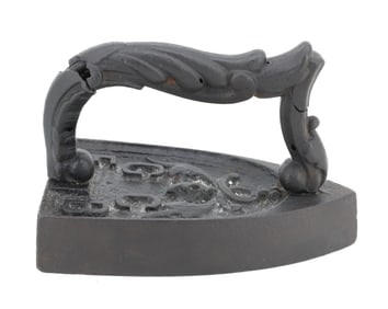 EMBOSSED FRENCH FLAT IRON