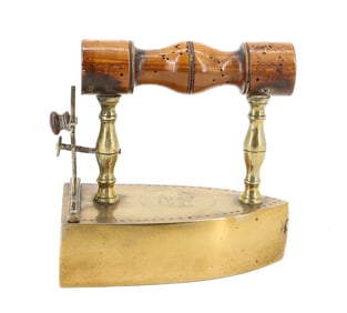 19TH CENTURY EUROPEAN BOX IRON