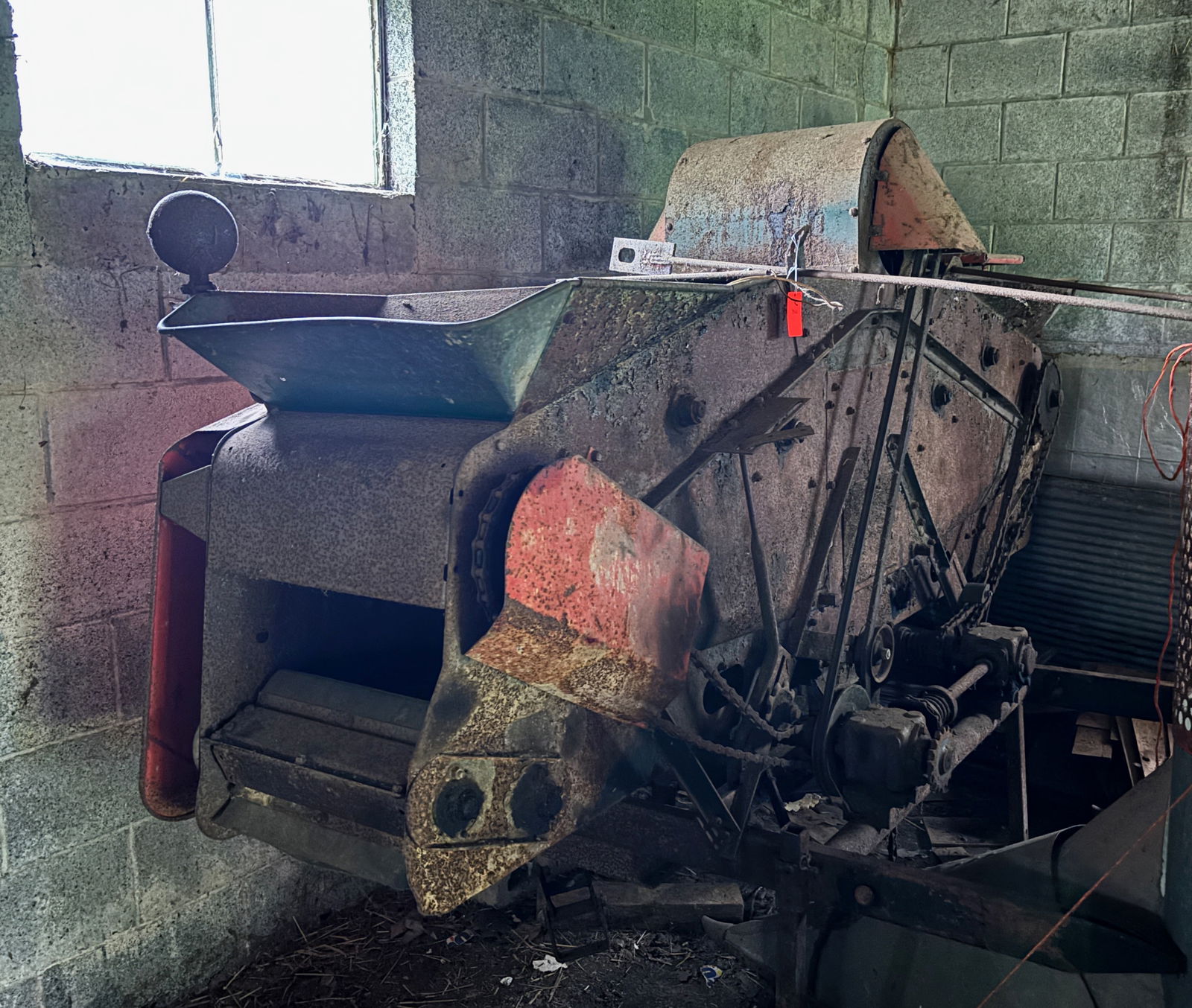 FARM EQUIPMENT (1 of 2)