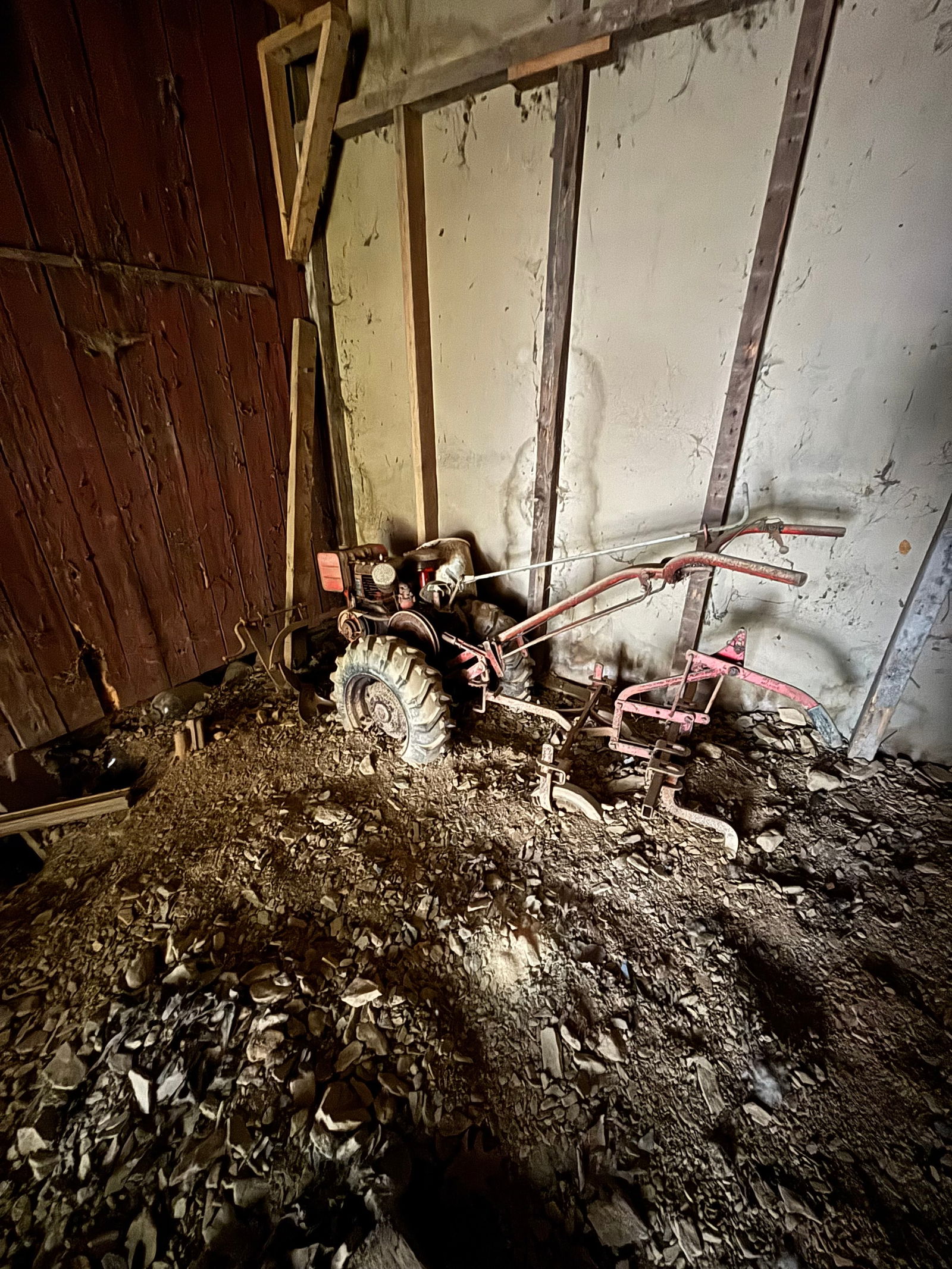 WALK BEHIND CULTIVATOR (1 of 2)