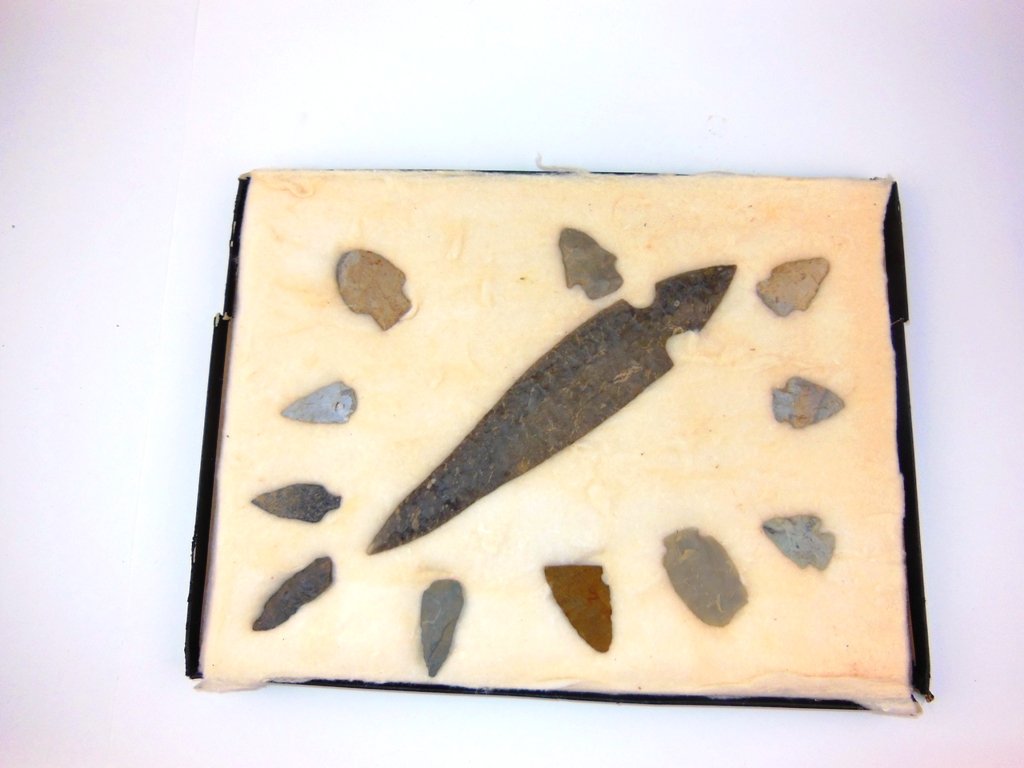 Tray lot of Arrowheads and large Spear: Middle spear is reproduction 12 total pc's