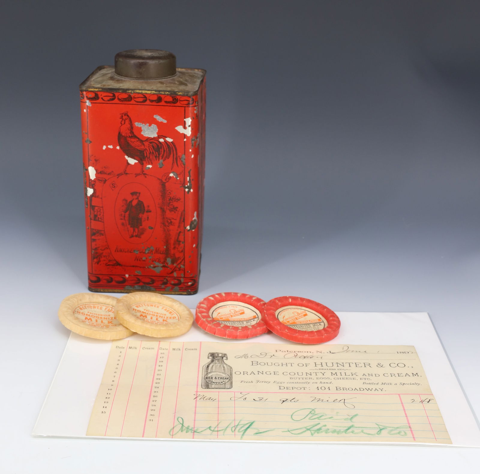 LOT OF VINTAGE ADVERTISING ITEMS (1 of 6)