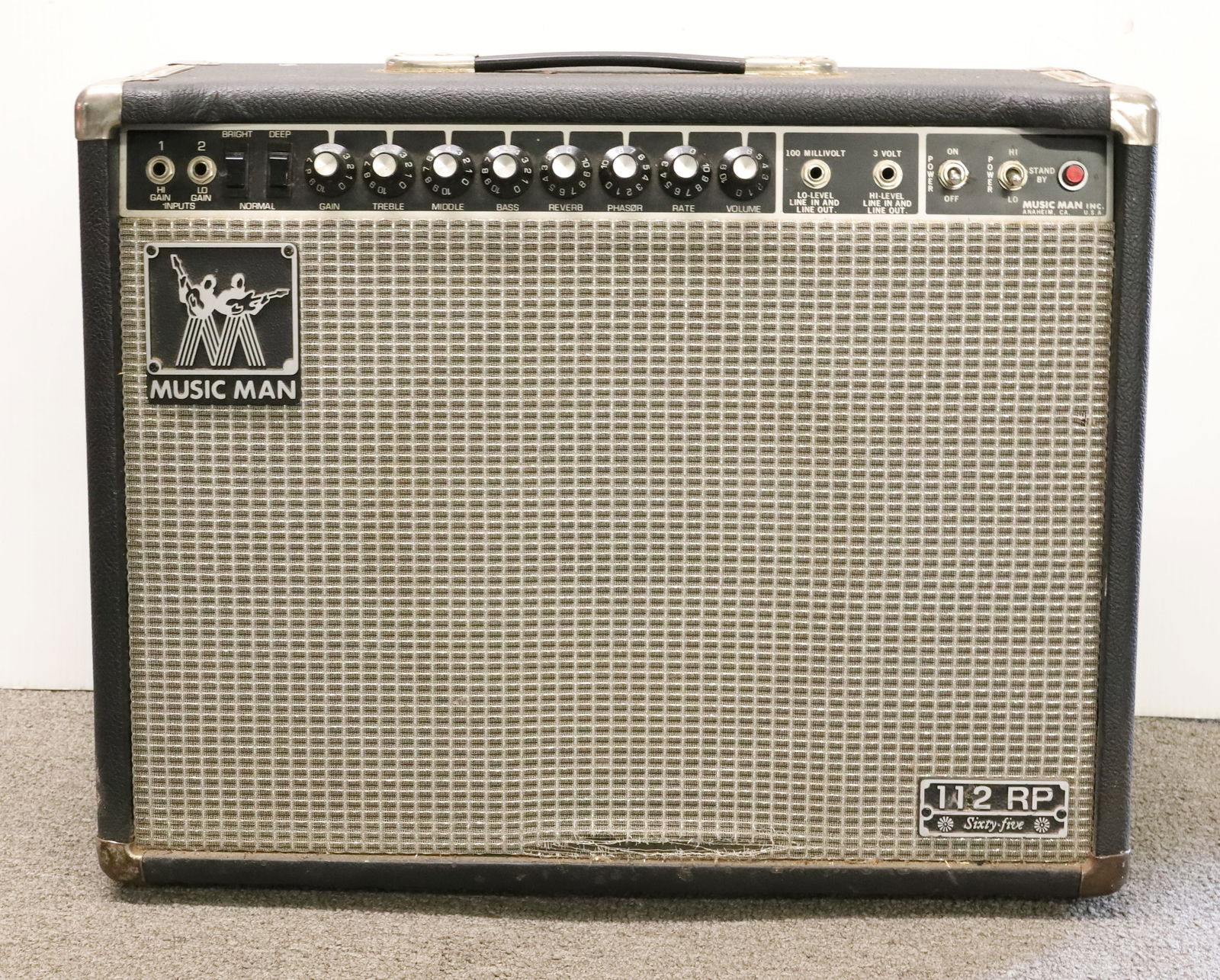 VINTAGE GUITAR AMPLIFIER (1 of 6)