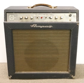 VINTAGE GUITAR AMPLIFIER