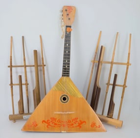 LOT OF MUSICAL INSTRUMENTS