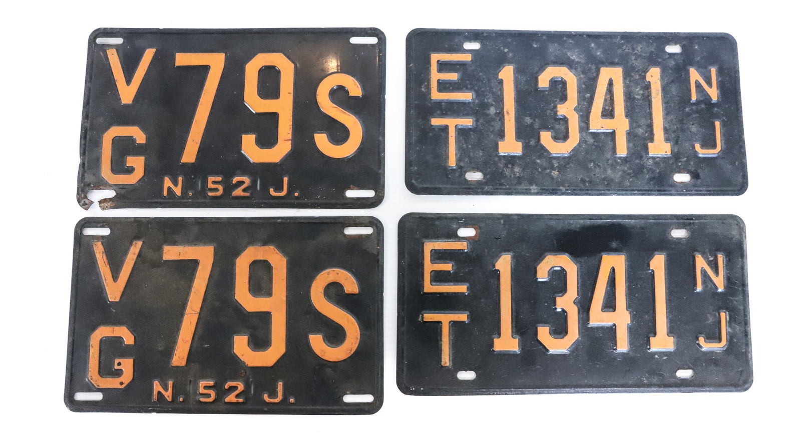 (2) MATCHING PAIRS OF NJ LICENSE PLATES (1 of 4)