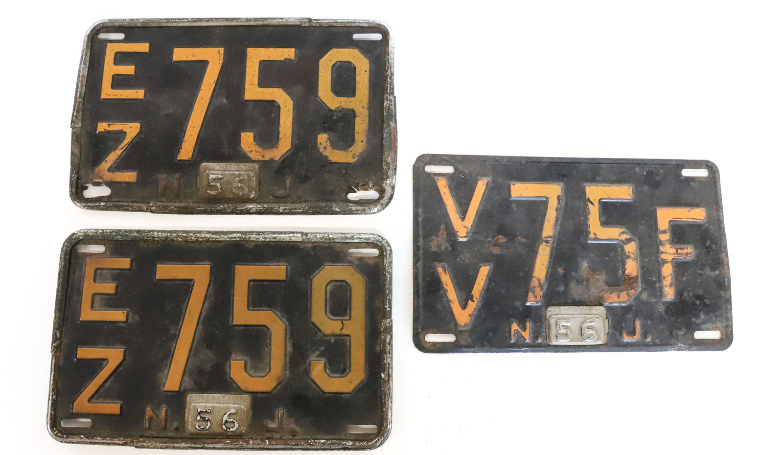 PAIR OF MATCHING NJ LICENSE PLATES (1 of 5)