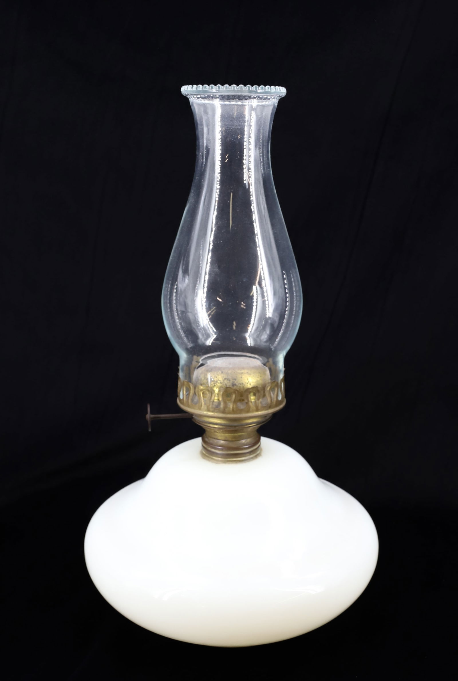 MILK GLASS KEROSENE LIGHT (1 of 7)