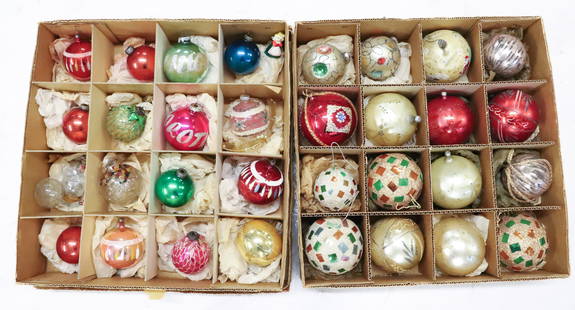 LOT OF VINTAGE CHRISTMAS ORNAMENTS: (32) VARIOUS SIZE AND STYLE CHRISTMAS BALLS. 2" TO 3 3/4" D. PLEASE READ CAREFULLY - Terms for Purchasing and Shipping of Auction Items. Please read carefully before bidding. Hartzell&#8217;s Auction