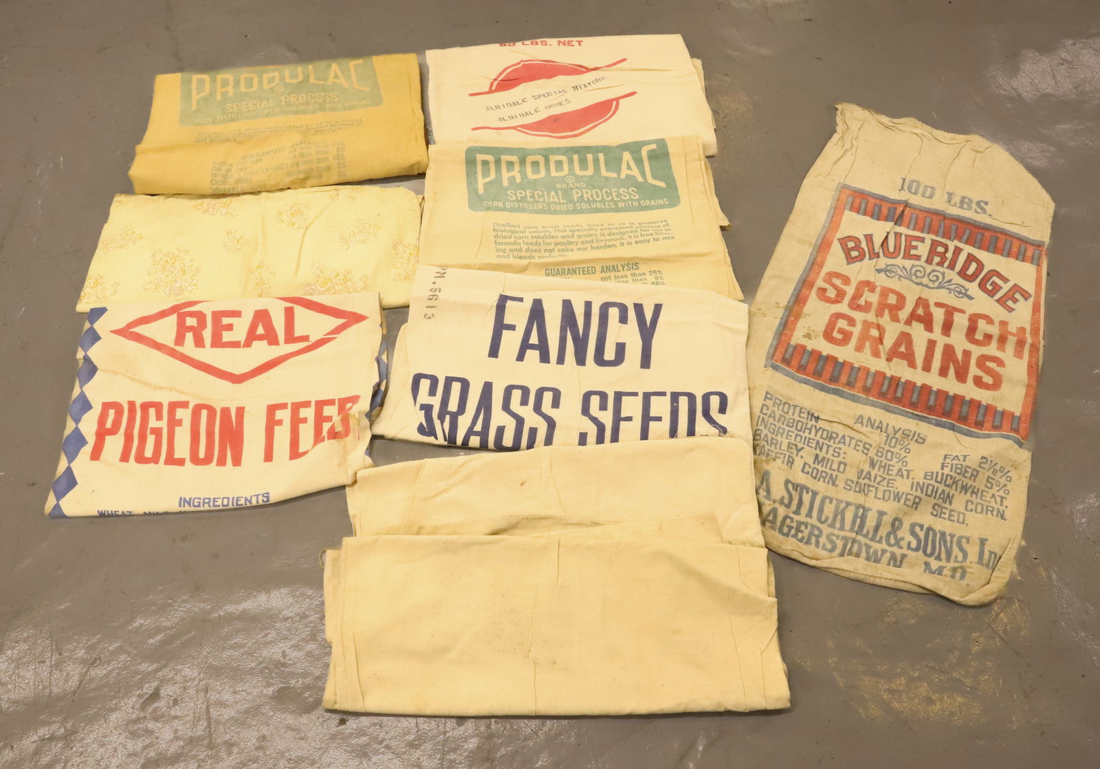 LOT OF ADVERTISING FEED / GRASS SEED SACKS (1 of 3)