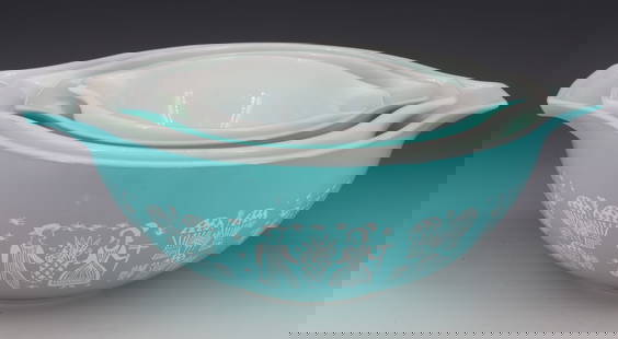 LOT OF PYREX MIXING BOWLS: TURQUOISE AND WHITE "AMISH BUTTERPRINT" CINDERELLA BOWLS. LARGEST 10 1/2" X 13" ACROSS. PLEASE READ CAREFULLY - Terms for Purchasing and Shipping of Auction Items. Please read carefully before bidding