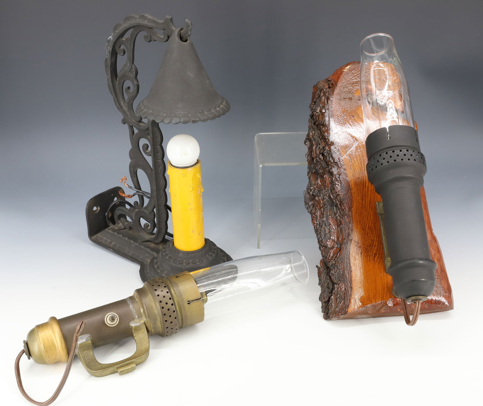 LOT OF (3) WALL SCONCES (1 of 5)