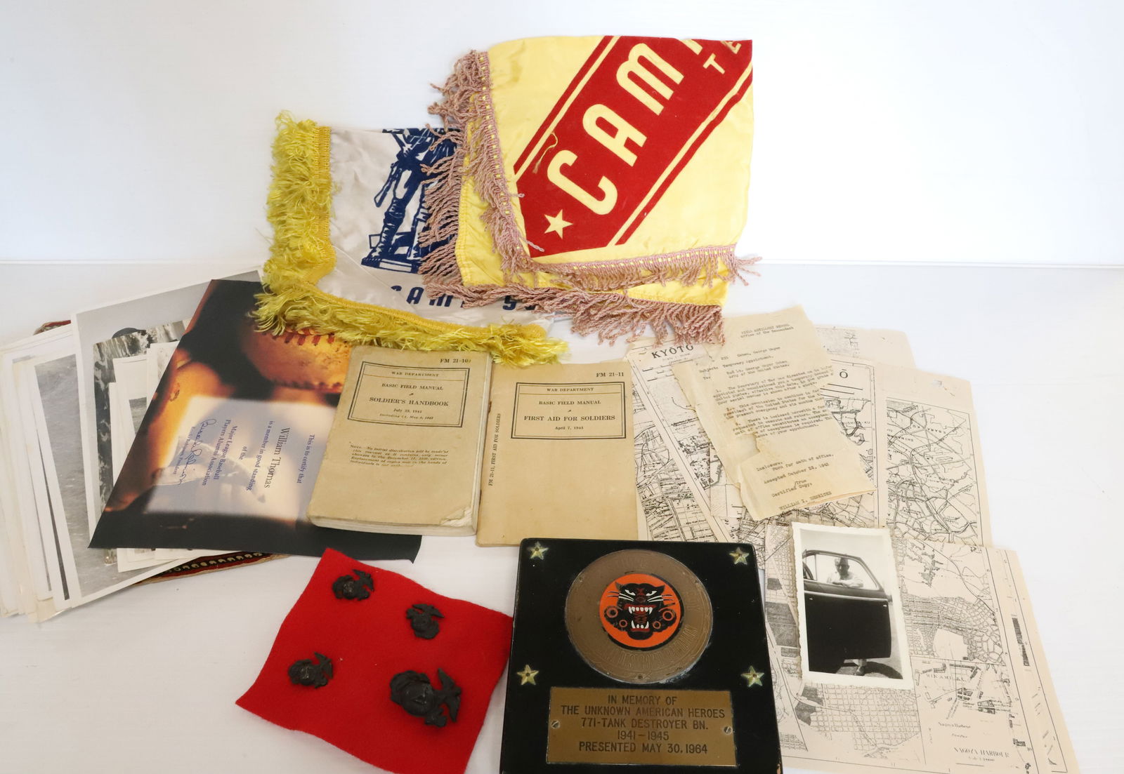 LOT OF MILITARY ITEMS (1 of 9)