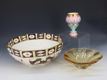 ROYAL CROWN DERBY BOWL, NOUVEAU VASE AND AMBER BOWL
