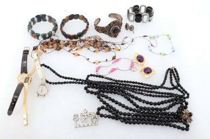LOT OF COSTUME JEWELRY