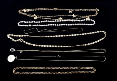 LOT OF NECKLACES