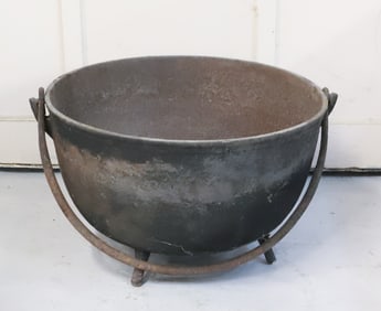 19TH C. BUTCHER'S KETTLE