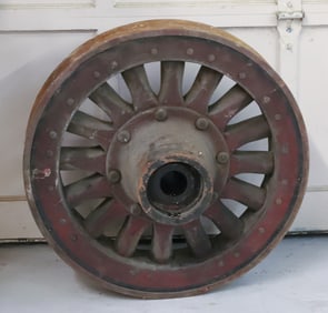 ANTIQUE INDUSTRIAL WHEEL