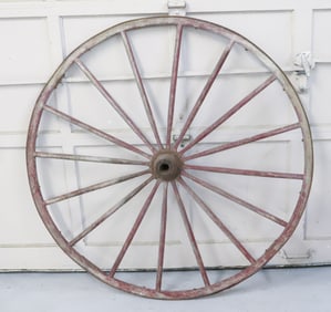 PAINTED WOODEN WAGON WHEEL