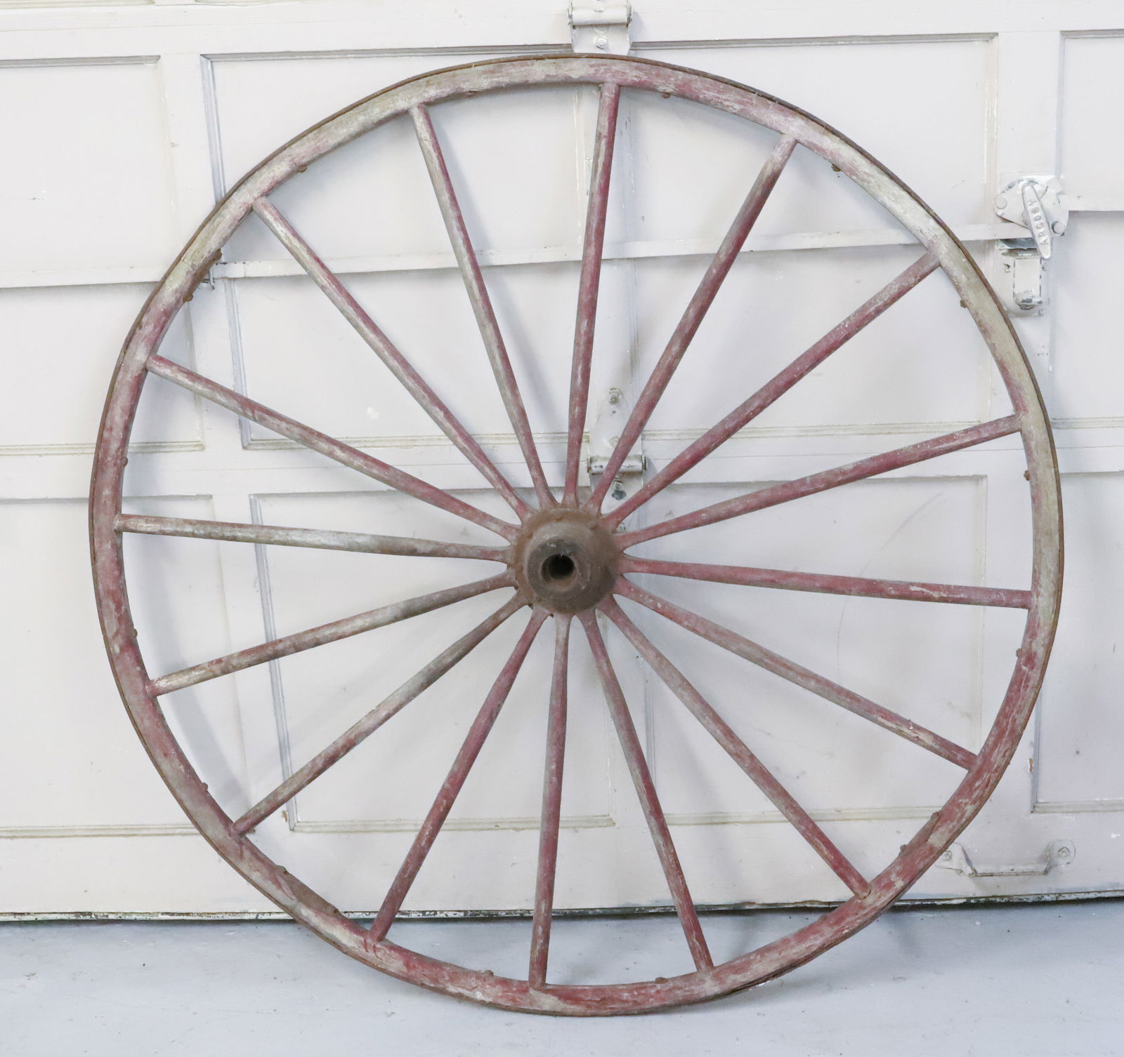 PAINTED WOODEN WAGON WHEEL (1 of 2)