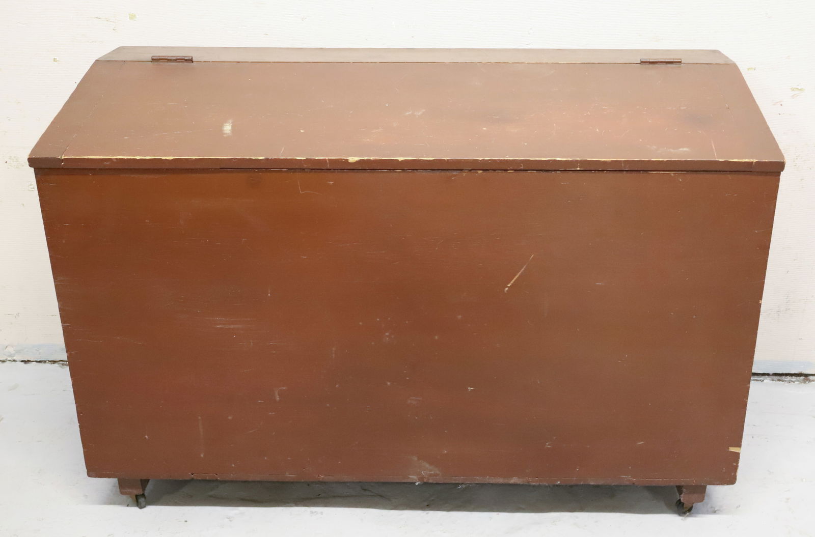 PAINTED COUNTRY FEED BOX (1 of 5)