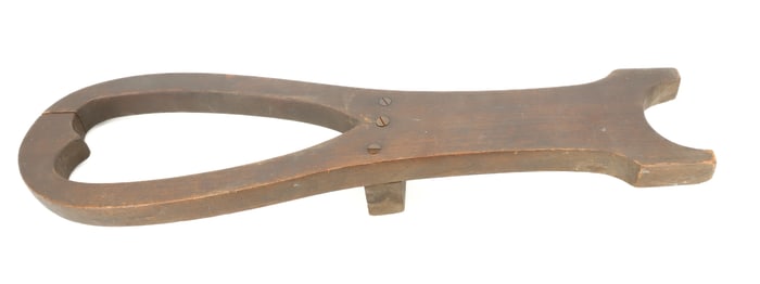 ANTIQUE WOODEN BOOTJACK