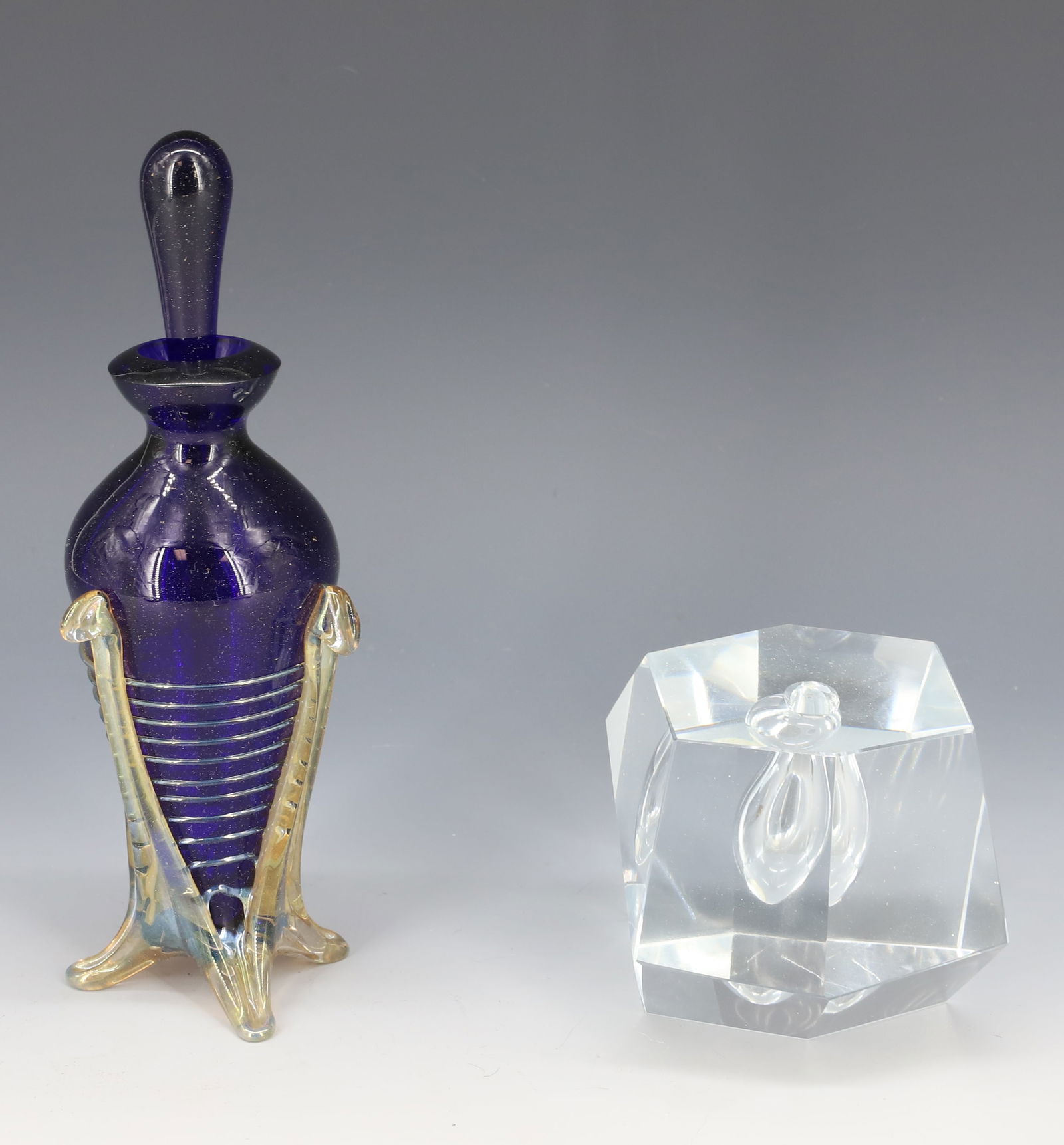 ORIENT & FLUME VASE AND PERFUME BOTTLE (1 of 6)