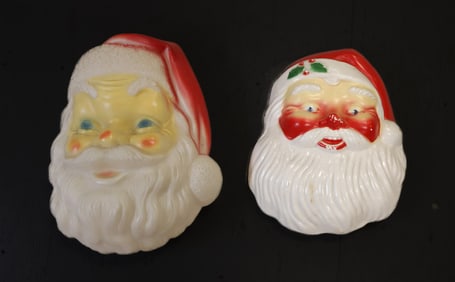 (2) SANTA CLAUS LIGHT-UP DECORATIONS