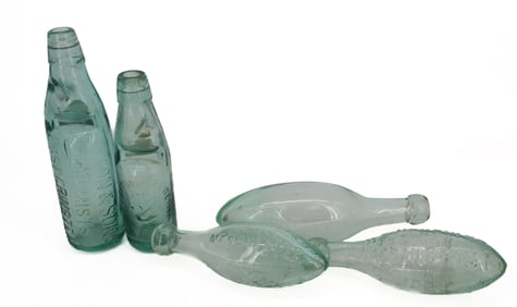 LOT OF ANTIQUE BOTTLES