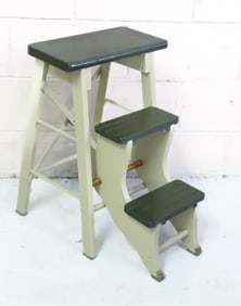 PAINTED WOODEN STEP STOOL