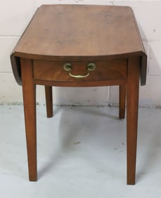 DROP-LEAF END TABLE