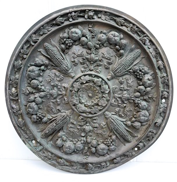 MOLDED METAL CEILING MEDALLION (1 of 6)