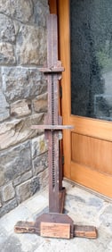 WOODEN ARTIST'S EASEL