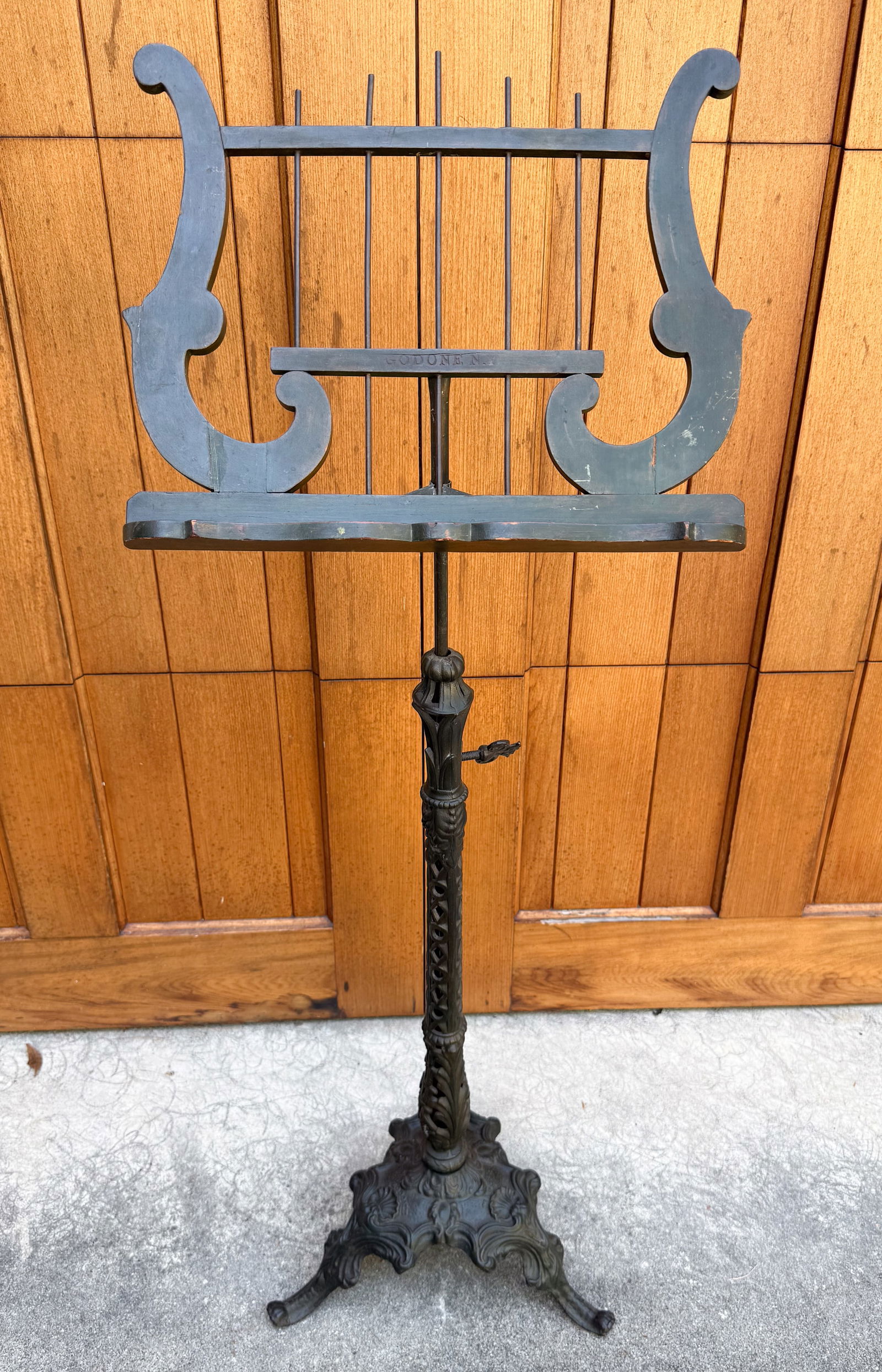 ANTIQUE CAST IRON MUSIC STAND (1 of 7)