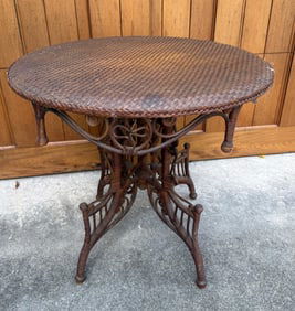 HEYWOOD BROTHERS WICKER TABLE