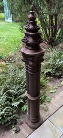 CAST IRON HITCHING POST
