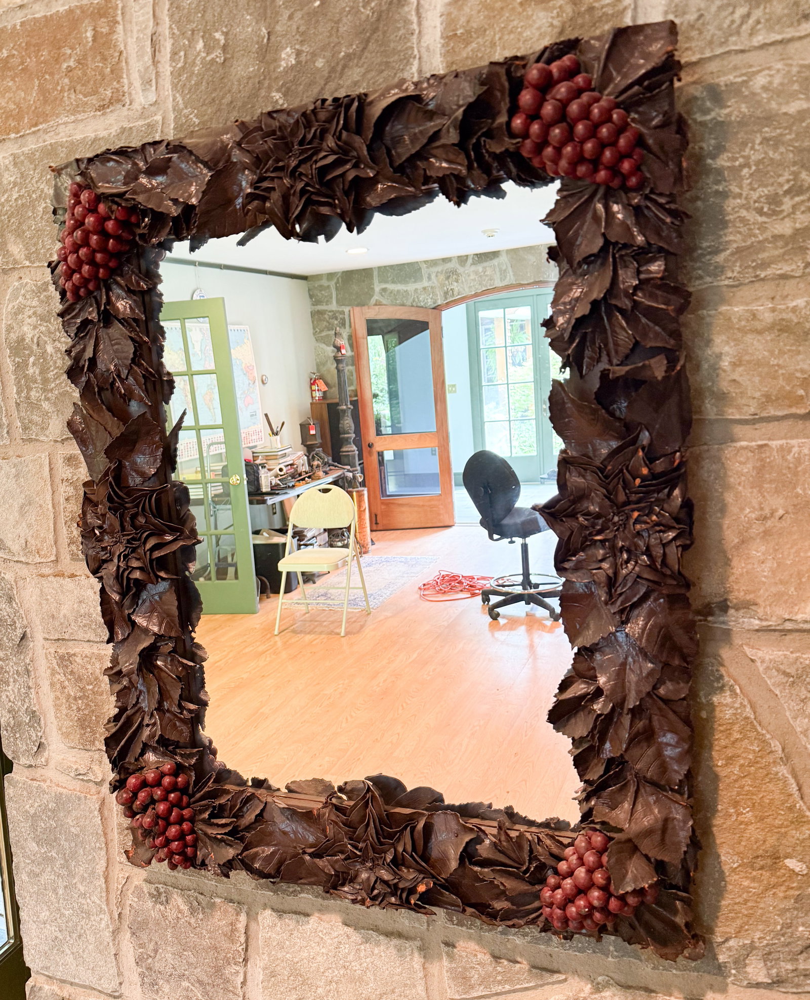 DECORATED WALL MIRROR (1 of 6)