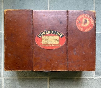 HWA SING CO. LEATHER SUITCASE