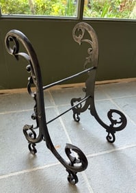 CAST IRON TABLETOP EASEL