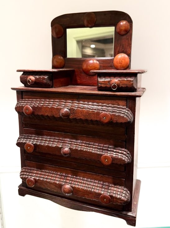 TRAMP ART MINIATURE DRESSER (1 of 6)